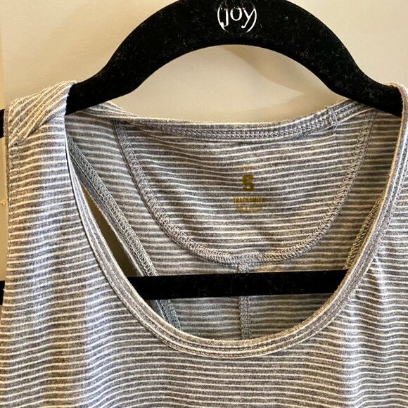 Tracksmith Horizon Tank Gray / Ivory - Picture 3 of 6